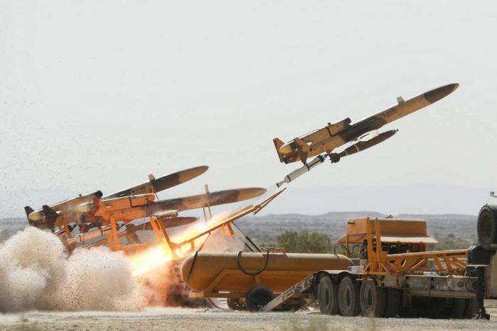 Des drones de fabrication locale lors d'un exercice militaire dans un lieu tenu secret en Iran. (Image d'illustration)