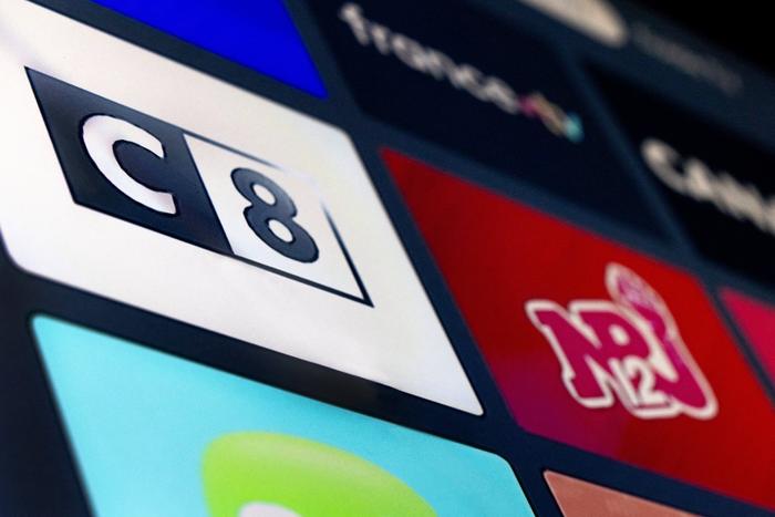 C8 et NRJ 12 ont cessé d’émettre sur la TNT après une décision inédite du régulateur de l’audiovisuel.