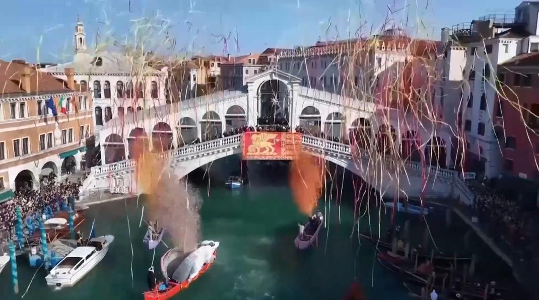 Carnaval de Venise : ouverture avec parade nautique colorée et clin d’œil aux JO 2026 