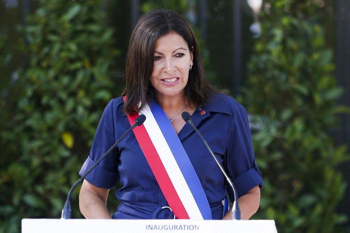 Anne Hidalgo lors d'un discours.