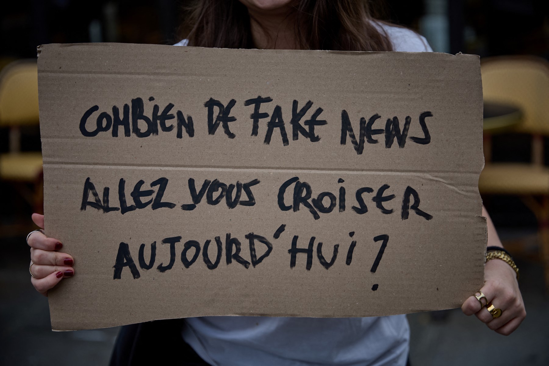 Connaissez-vous le paradoxe de la transparence ? Dire la vérité sur des informations négatives tend à... décroître la confiance publique dans la science