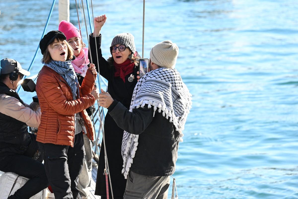 Francesca Albanese, ici avec Greta Thunberg au départ de la Flottille pour Gaza