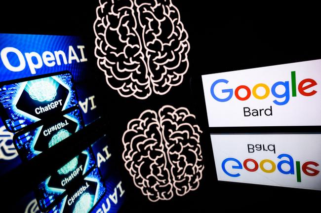 Un écran affichant le logo de Bard AI, une application d'intelligence artificielle conversationnelle développée par Google, et ChatGPT. (Image d'illustration)