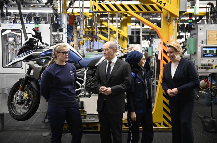 Olaf Scholz usine AFP