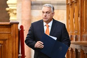 Le Premier ministre hongrois Viktor Orban s'apprête à prononcer son discours d'ouverture avant la Conférence des présidents des parlements de l'Union européenne au Parlement à Budapest, le 12 mai 2025.