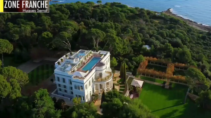 Le château de la Croë à Antibes, propriété de l'oligarque Roman Abramovitch et déjà "gelé" par la France