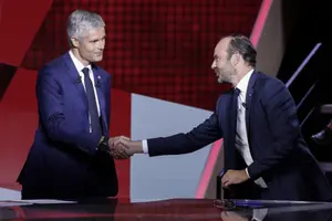 Edouard Philippe et Laurent Wauquiez : "Et ton copain Retailleau, il en dit quoi ?"