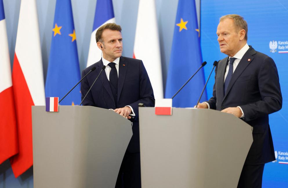 Le Premier ministre polonais Donald Tusk et le président français Emmanuel Macron donnent une conférence de presse conjointe à Varsovie, en Pologne, le 12 décembre 2024.