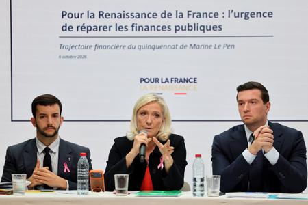 Jean-Philippe Tanguy, Marine Le Pen, et Jordan Bardella ont participé à une conférence de presse le 6 octobre 2026 au siège du parti à Paris afin de présenter le contre-budget du Rassemblement national pour 2027 et sa trajectoire budgétaire proposée pour la période 2027-2032.