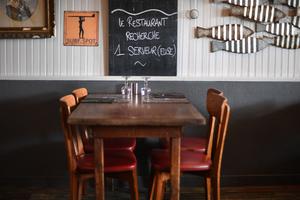 restaurant emploi AFP