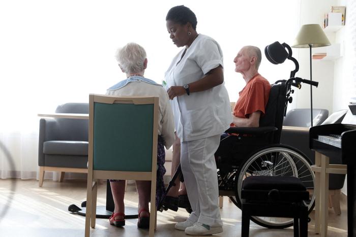 Selon la DREES, la dépense moyenne annuelle de santé des seniors est 2 à 3 fois supérieure à celle des actifs.