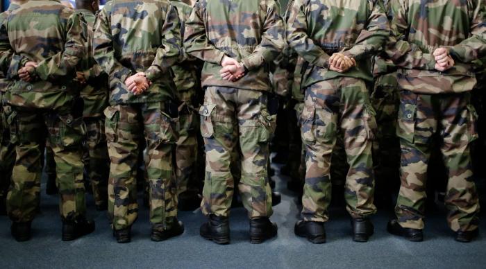 Deux généraux (2S), cosignataires de la tribune, ont été radiés « pour manquement au devoir de réserve »