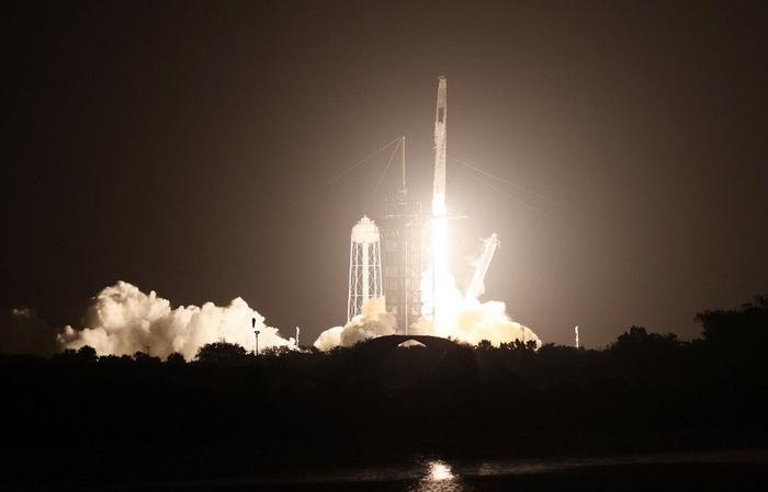 SpaceX décollage avril AFP