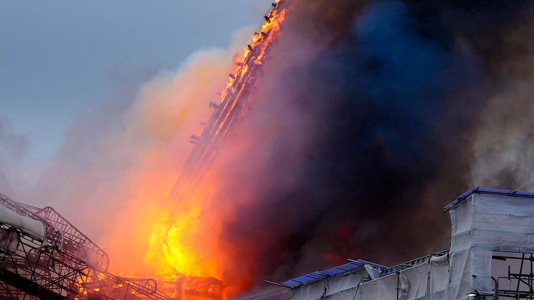 Flèche bourse de Copenhague en feu