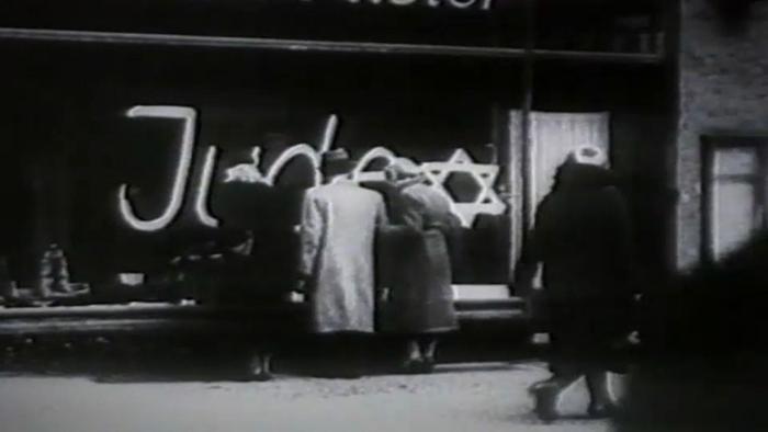 La nuit du 9 au 10 novembre, dite Nuit de Cristal