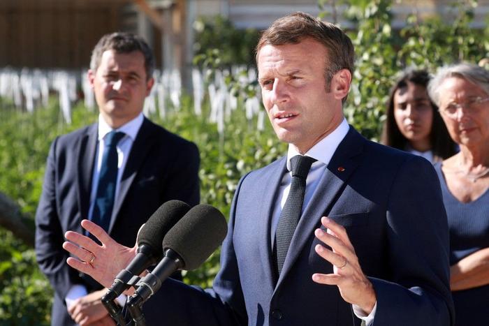 Emmanuel Macron portrait AFP