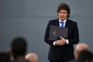 Javier Milei assiste à la présentation officielle d'un projet de loi de réforme globale du Code pénal au complexe pénitentiaire fédéral n° 1 d'Ezeiza, dans la province de Buenos Aires, le 2 octobre 2025.