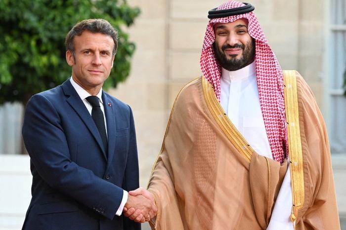 Emmanuel Macron Mohammed ben Salmane AFP