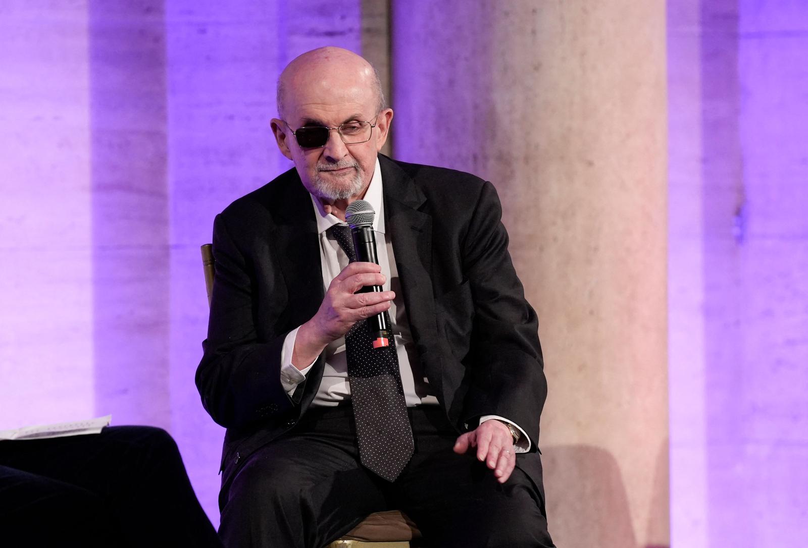 Salman Rushdie lors de la cérémonie de remise des prix annuels du Center for Fiction