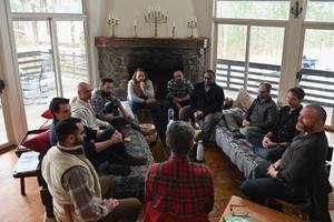 Un groupe de soutien psychologique se réunit au Race Brook Lodge à Sheffield, dans le Massachusetts. (Image d'illustration)