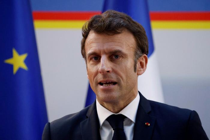 Emmanuel Macron 2023