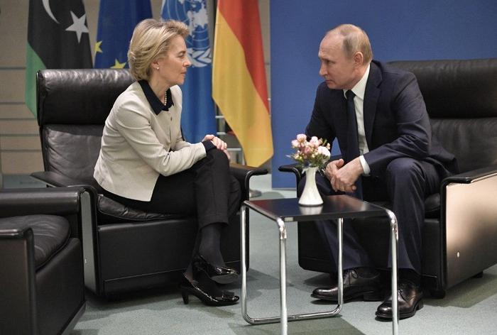 Vladimir Poutine Ursula von der Leyen AFP