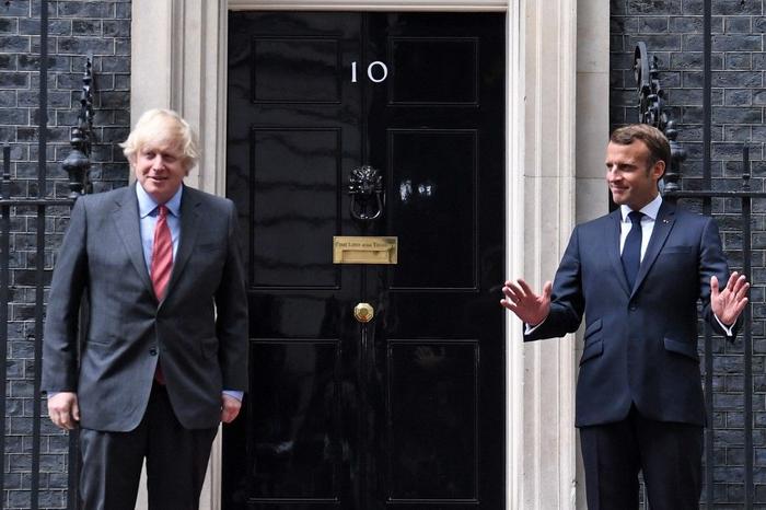 Emmanuel Macron Boris Johnson AFP