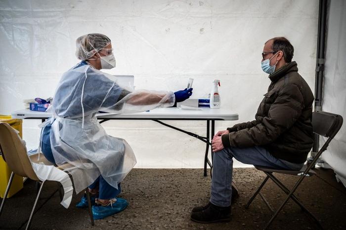 Covid-19 test France AFP