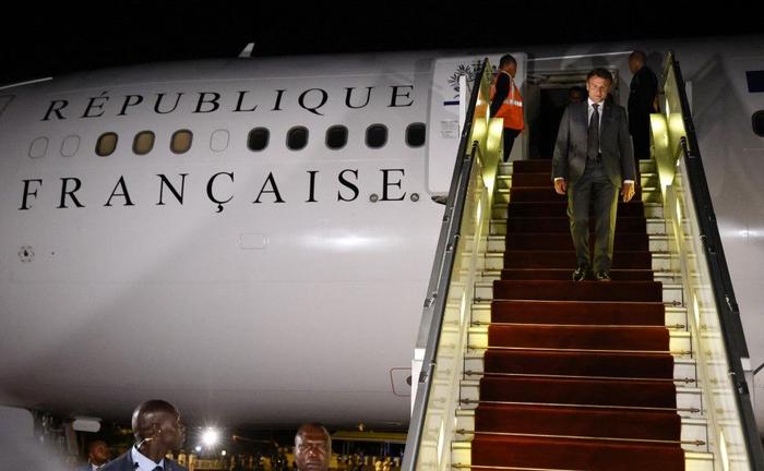 Emmanuel Macron visite Afrique 2022 AFP