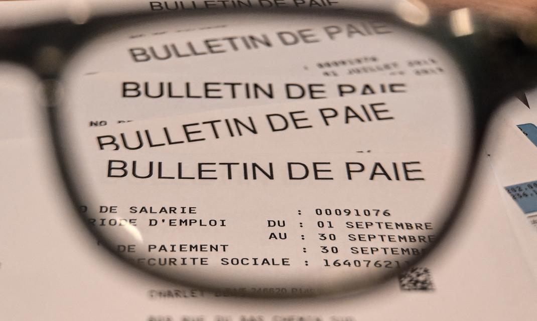 Chaque mois, la fiche de paie est consultée à sa réception par 74 % des actifs salariés, soit en moyenne 15 millions de Français sur les 20 millions d’actifs salariés que compte notre pays.