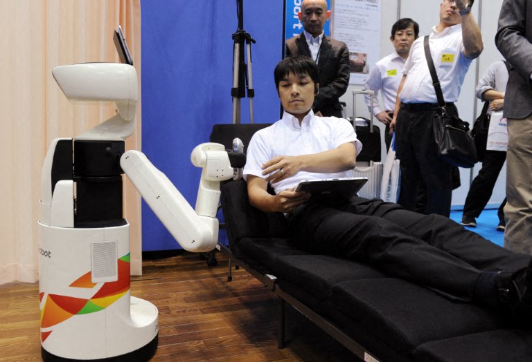 Même au Japon, les robots sont encore loin d'être des soignants à part entière et voici pourquoi