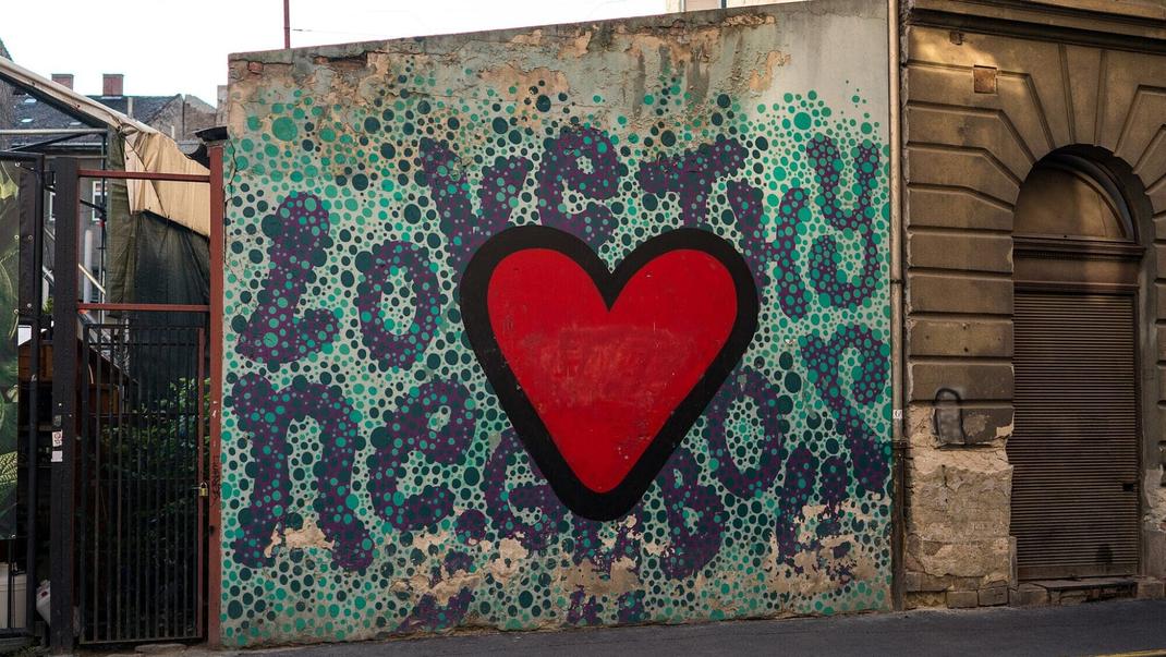 Jésus-Christ n'a pas ordonné aux chrétiens d'aimer « l'humanité » ou « l'homme », mais « le prochain ».