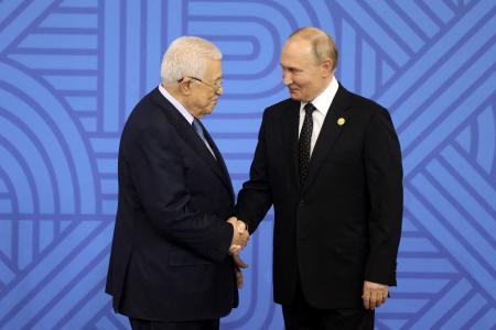 Mahmoud Abbas et Vladimir Poutine : "Alors Mahmoud, ces élections, ça roule ?"