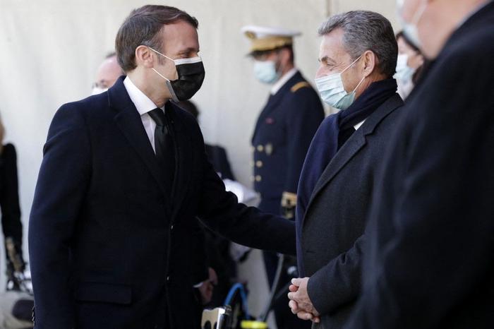 Emmanuel Macron Nicolas Sarkozy AFP