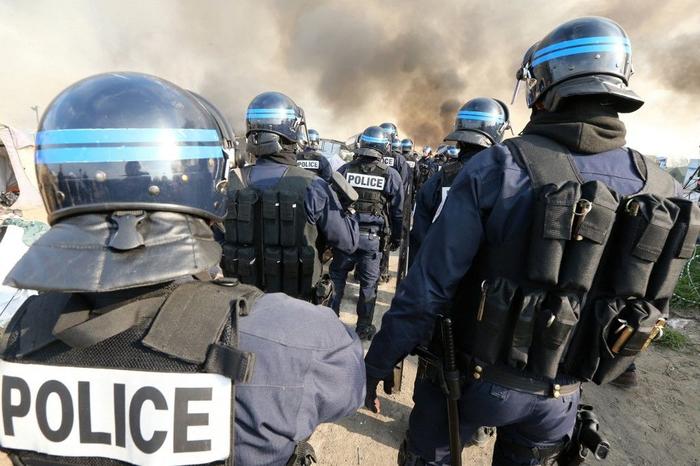Gendarmes Calais AFP