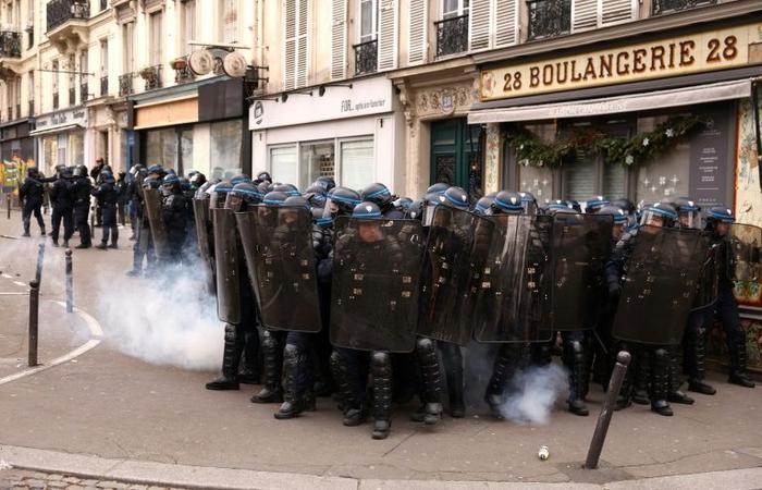 policiers manifestation Paris Bastille AFP