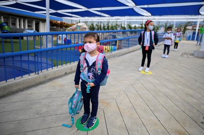 enfants masque covid-19 AFP