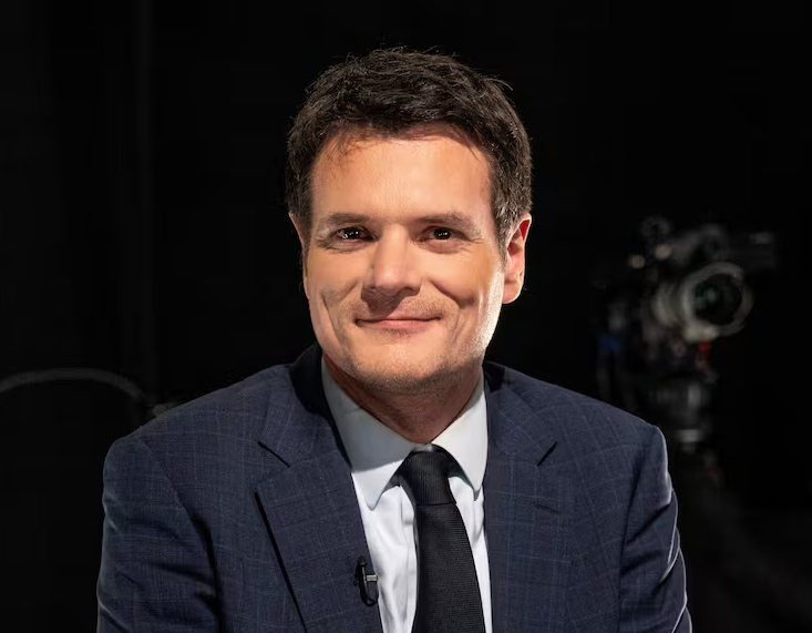 Benjamin Morel publie « Crise politique, crise de régime » aux éditions Odile Jacob.