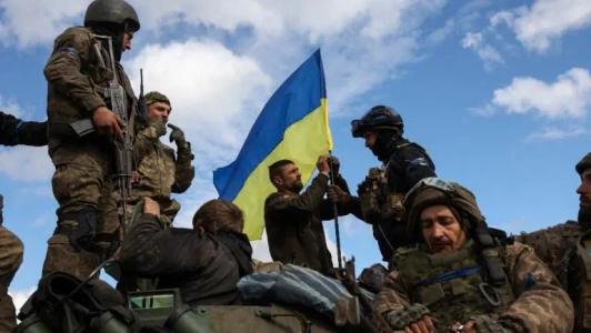 Des soldats ukrainiens sur une route près de Lyman, dans la région de Donetsk, le 4 octobre 2022 (image d'illustration)