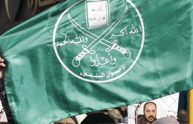 Le drapeau des Frères musulmans lors d'une manifestation, image d'illustration.