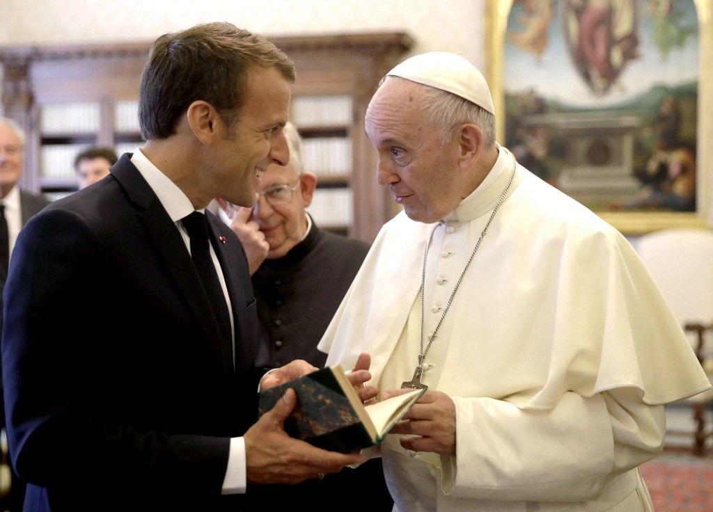 Emmanuel Macron Pape François AFP