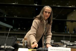 Delphine Ernotte, assiste à son audition devant la commission d'enquête sur la neutralité, le fonctionnement et le financement de l'audiovisuel public à l'Assemblée nationale, le 10 décembre 2025. 