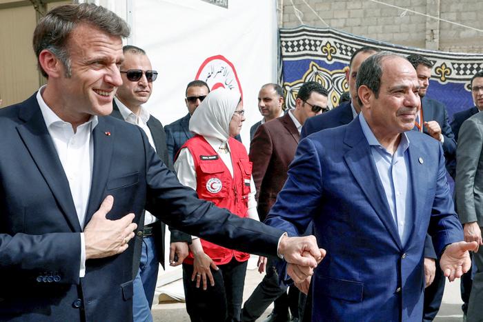 Le président Emmanuel Macron et le président Egyptien Abdel Fattah al-Sisi le 8 avril 2025.