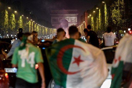 Algérie drapeau - Champs-Elysées - AFP