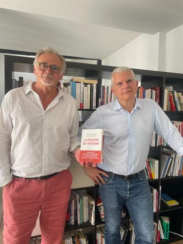 Emmanuel Razavi et Jean-Marie Montali, les deux auteurs de "La Pieuvre de Téhéran" aux éditions du Cerf.