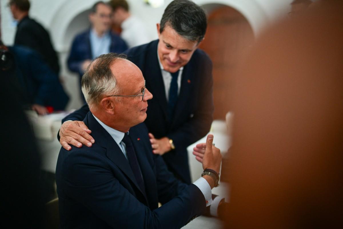 Edouard Philippe réconforté par Manuel Valls : "Tu as pensé à la mairie de Barcelone ?"