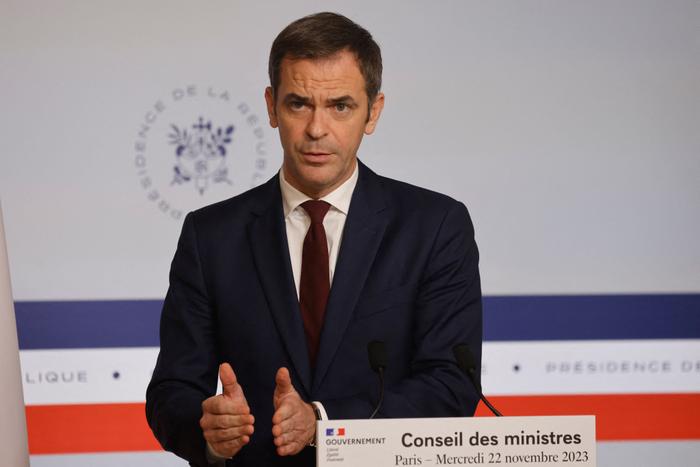 Olivier Véran portrait AFP