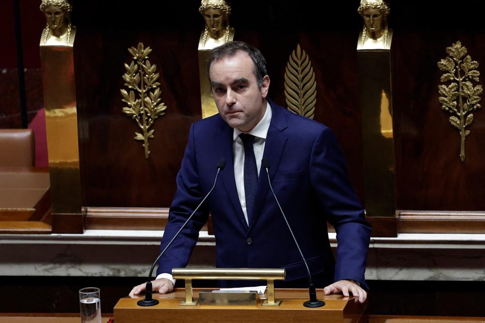 Sébastien Lecornu, prononce un discours lors du débat sur la motion de censure contre son gouvernement à l'Assemblée nationale à Paris, le 16 octobre 2025.