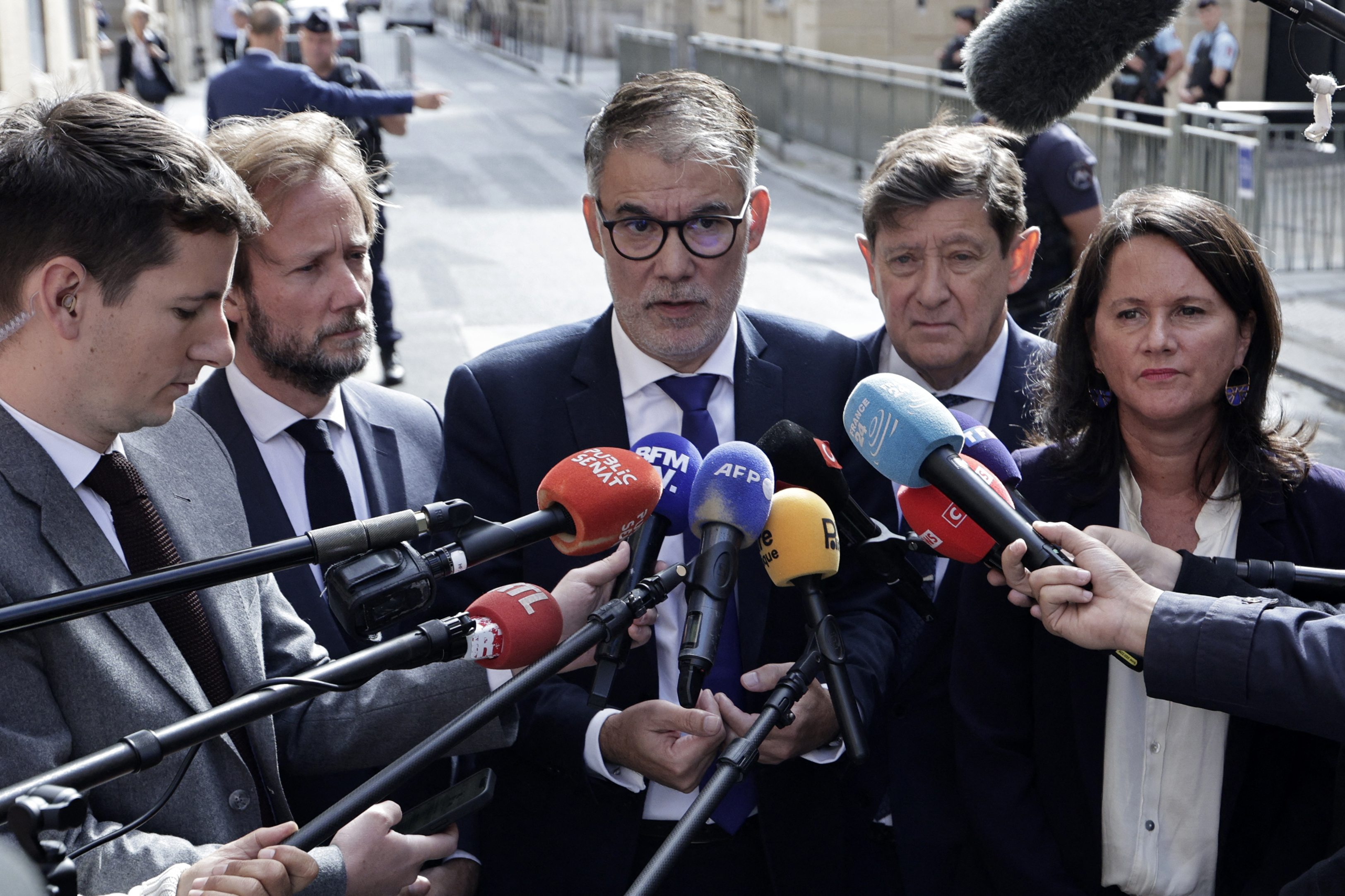 Vers une nouvelle union de la gauche envers et contre tout(es les dérives insoumises) ?