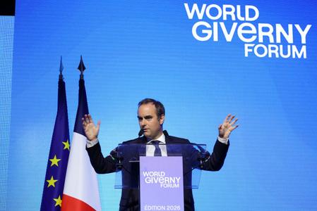 Le Premier ministre français, Sébastien Lecornu, prononce le discours de clôture lors de sa visite à la 8e édition du Forum mondial de Giverny, un congrès sur le développement durable des entreprises, à Giverny, dans le nord-ouest de la France, le 4 septembre 2026.